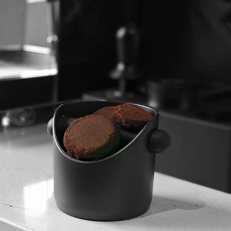 صندوق طحن القهوة الممتص للصدما - مراجعة Coffee Knock Box وسعره